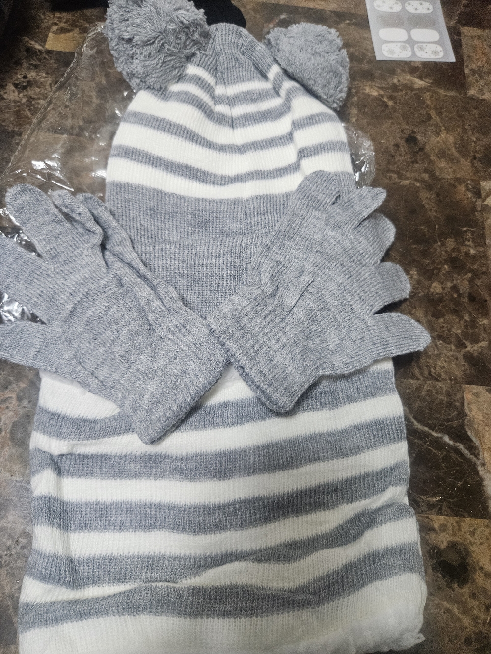 Kids Striped Knit Hat & Gloves Set - Grey and White